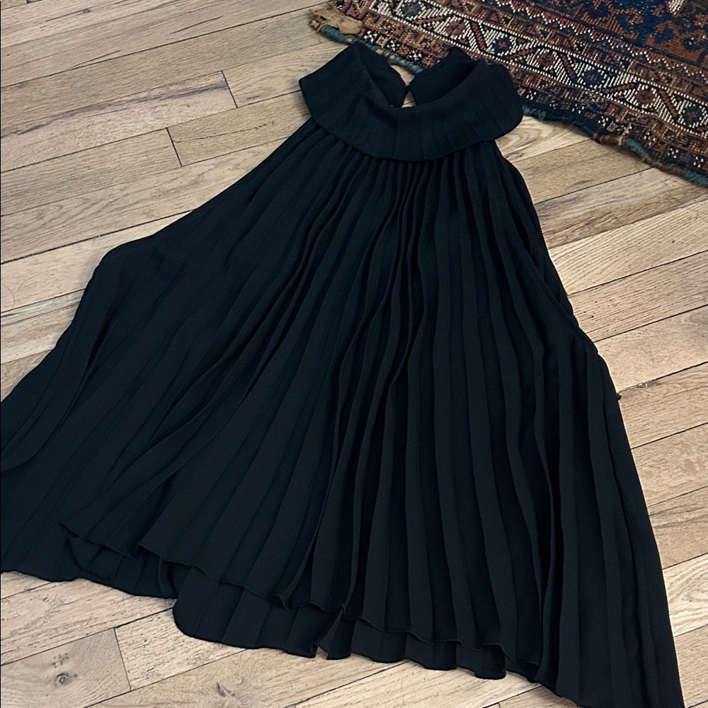EUC Zara Elegant Sleeveless Black Halter Tunic Women Black top size large